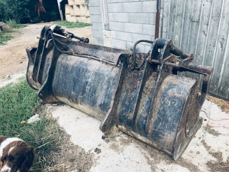 JCB 536-60 occasion France godet multifonctions